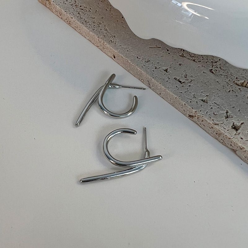 Color VENUS Sier Irregular Earrings for Women Girl Birthday Gift Korean Simplicity Line Hiphop Jewelry Dro_voghion.com