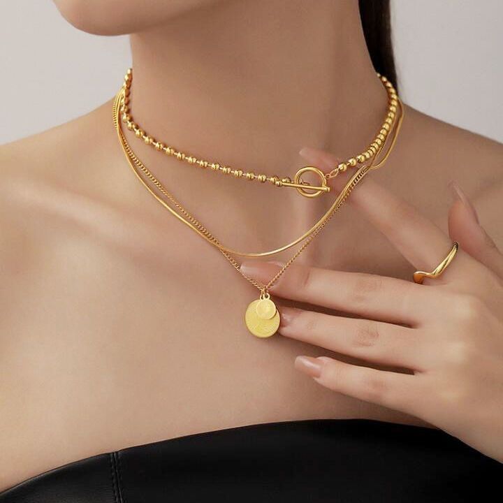 Lichte niche ketting, retro multi-layer gestapeld dragen ronde merk vrouw hoofd hanger OT gesp titanium staal metaal_voghion.com