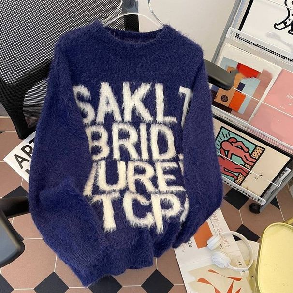 Vintage-Inspired Mohair Blend Sweater – Soft Unisex Crewneck Knit With Relaxed Fit In Classic Winter Colors_voghion.com