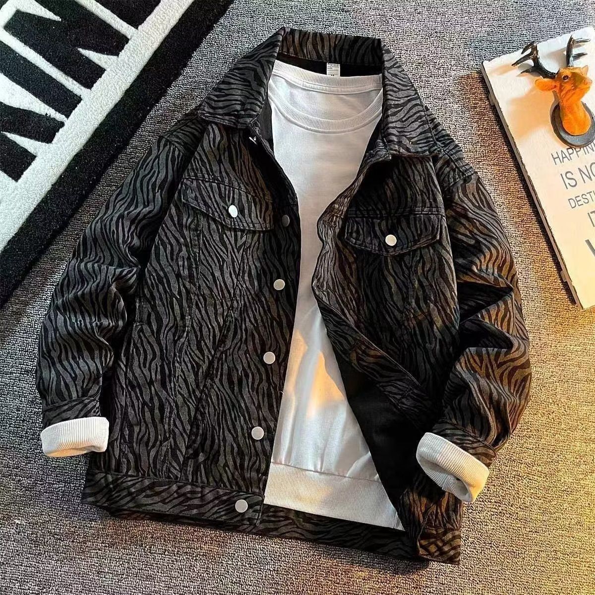 Men’s Zebra Print Workwear Jacket – Trendy Slim-Fit Denim Coat (M-3XL) – Streetwear Spring Essential_voghion.com