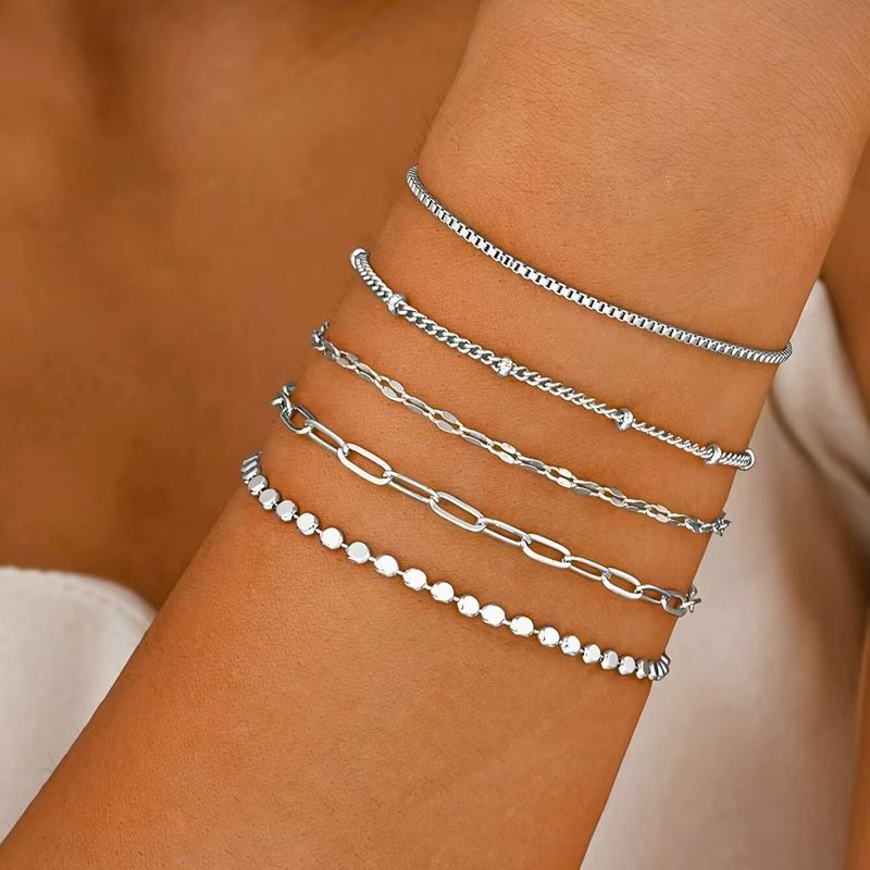 Neues fünfteiliges schlichtes kubanisches Armbandset im böhmischen Stil mit Goldkette_voghion.com