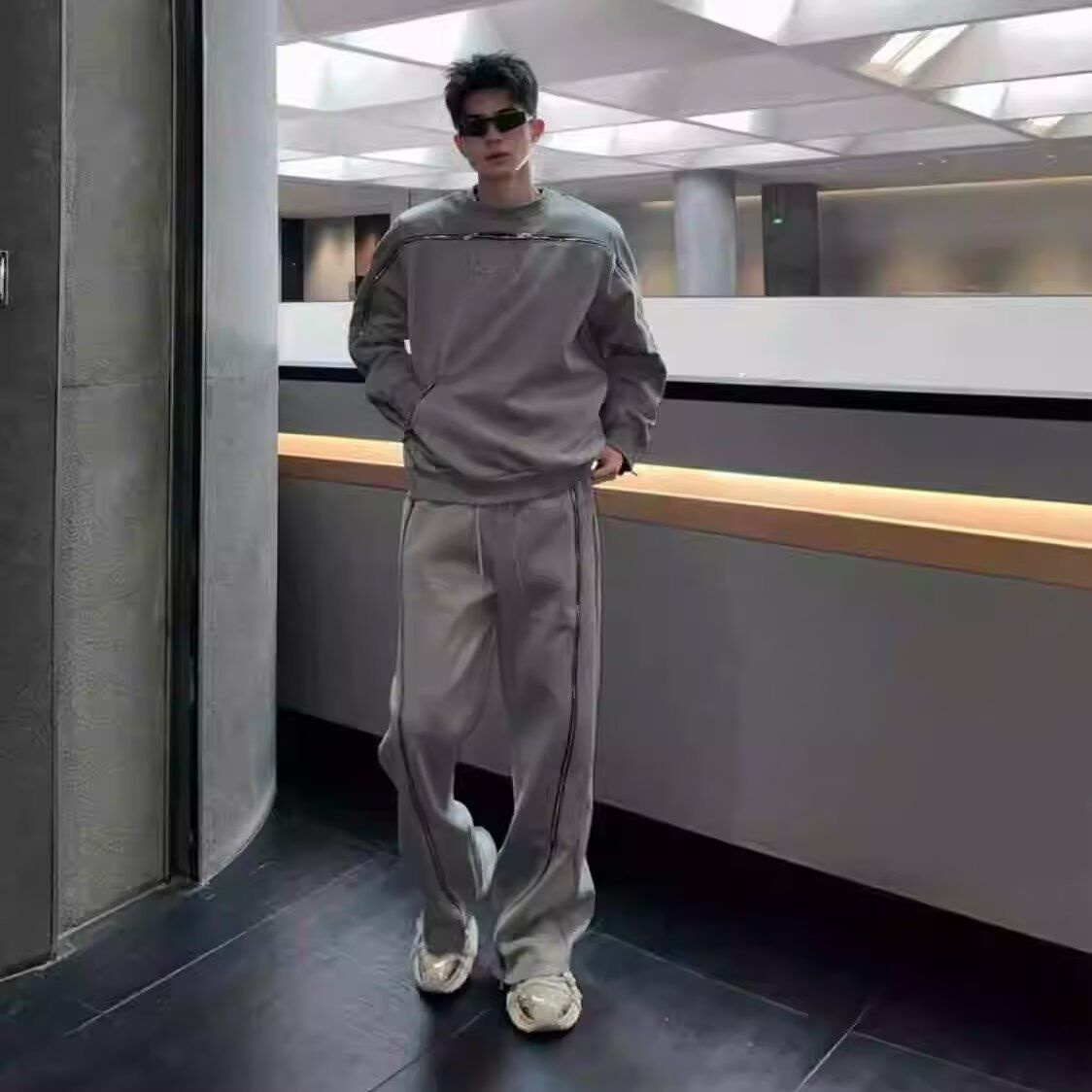 Herren-Trainingsanzug-Set – Locker geschnittener Oversize-Hoodie und Jogginghose, zweiteiliges Outfit für den Herbst (Grau/Schwarz, M–XXL)_voghion.com