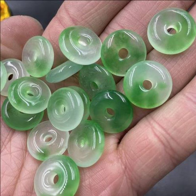 Affordable jade ice seed floating green flower Bashan jade small safety buckle pendant emerald green jade safety buckle_voghion.com