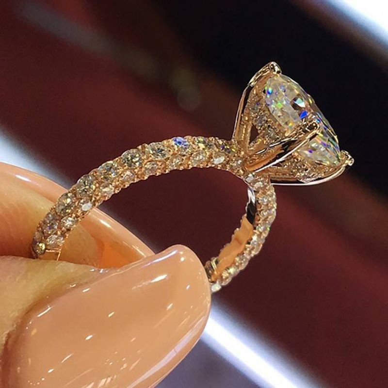 New Sparkling Diamond Round Princess Fashion Female Engagement and Proposal Ring_voghion.com