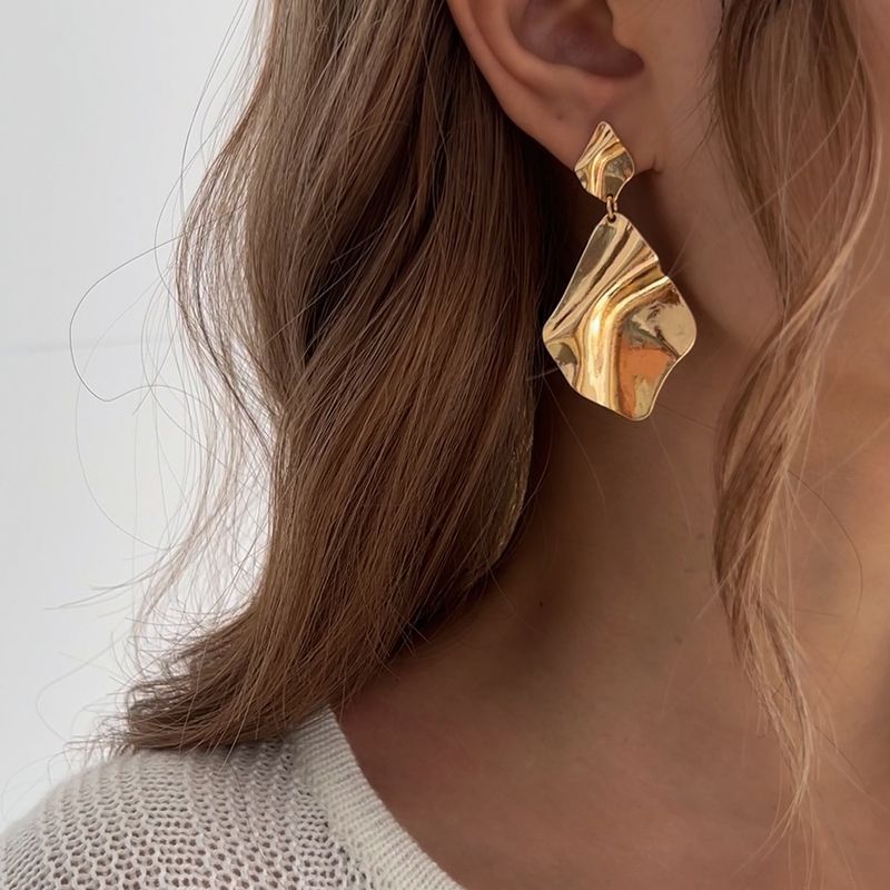 Unique Wrinkled Pendant High-end Geometric Exaggerated Earrings_voghion.com