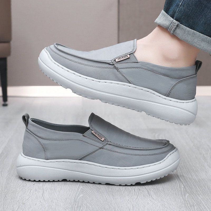 Leichte, lässige, geruchshemmende Canvas-Schuhe für Jugendliche in reinem Schwarz mit dicker Sohle_voghion.com