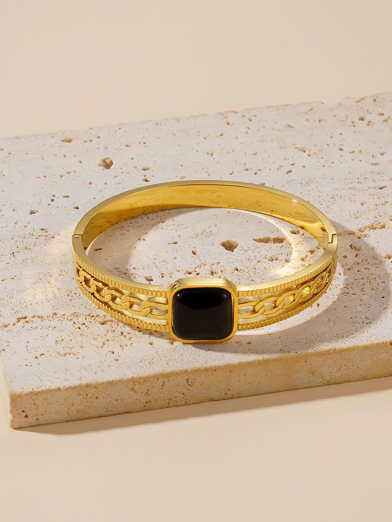 Bracelet œil de chat rétro creux – Design quadrilatère en acier inoxydable (bijou tendance en acier titane pour femme)_voghion.com