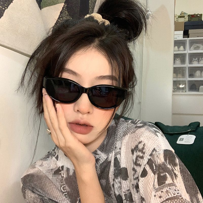 Mode Persönlichkeit Weibliche Mode Cat Eye Sonnenbrille Frau Vintage Schwarz Gradienten Sonnenbrille_voghion.com