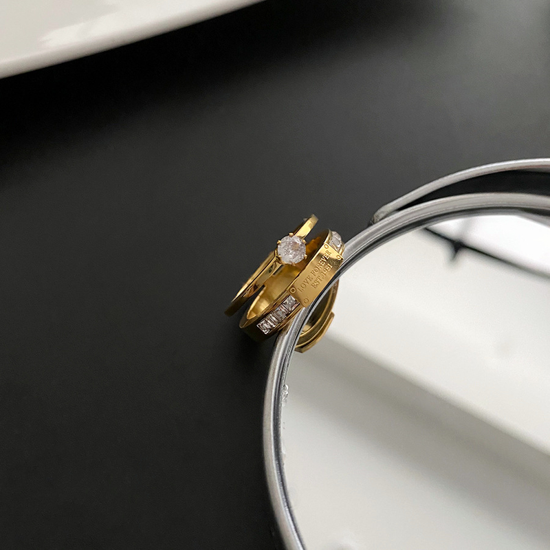 Ornamento per anello con zircone a doppio strato in stile designer per anello personalizzato ad alto senso alla moda da donna e anello per dito indice_voghion.com