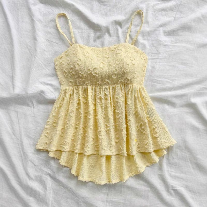 Vêtements pour femmes : nouveau débardeur tube asymétrique pour femmes en été avec design de niche et jupe à volants_voghion.com