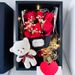 Festliche Geschenke Weihnachten Valentinstag Rosen Seifenblume Trockenblumen gemischter Strauß Geschenkbox für Freundin Geburtstagsgeschenk LED-Lichtstrauß_voghion.com
