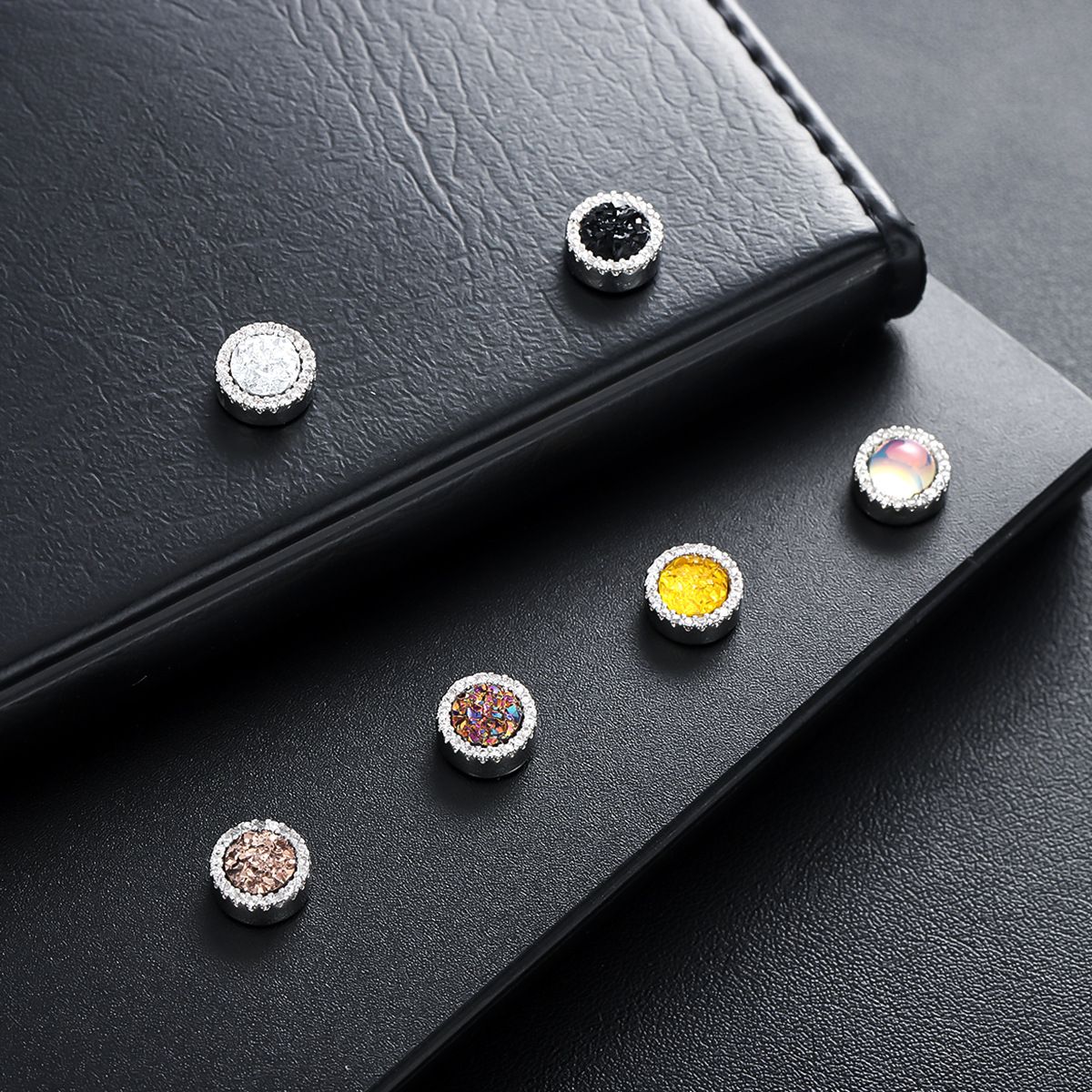 Orecchini a clip magnetici brillanti multicolore per uomo, set di orecchini di alta qualità e versatili per donna_voghion.com