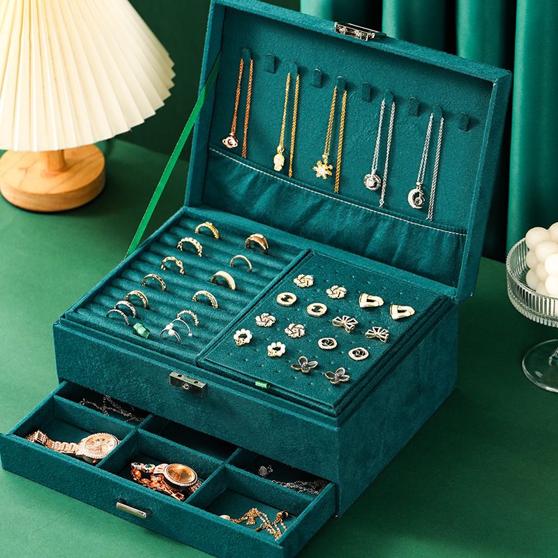 Schmuckschatulle aus Samt mit großem Fassungsvermögen, multifunktionale Aufbewahrungsbox für Ohrringe, Halsketten und Ringe mit weichem Futter, Geschenkbox im Vintage-Stil in Grün_voghion.com