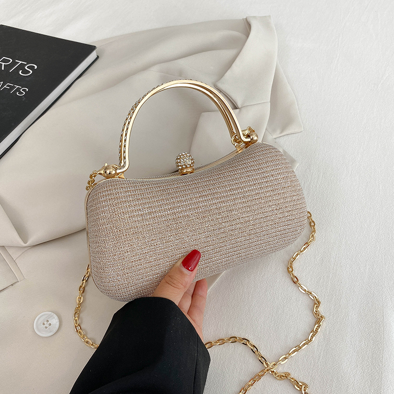 Süße kleine PVC-Umhängetaschen für Frauen 2023 Hit Luxus-Party-Abendhandtaschen und Geldbörsen Weibliche Reise-Clutch_voghion.com