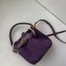 Elegante borsa a secchiello in velluto per donna, viola e marrone tenui, elegante borsa a tracolla e a spalla per l'uso quotidiano, design leggero e lussuoso con dettagli di cucitura._voghion.com