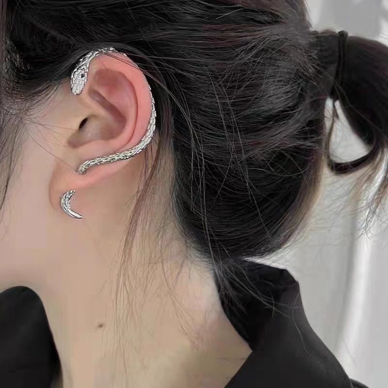 Per donne, piccoli orecchini a forma di serpente, creativi, alla moda, per coppie, design di nicchia, gioielli, ganci per le orecchie avvolti nel vento_voghion.com