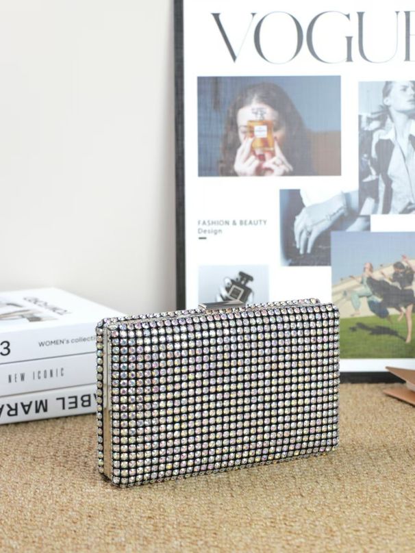 【Modell】 2024 Neue Damen-Ketten-Schulter-Crossbody-Box mit strukturierter modischer Strass-Abendtasche_voghion.com