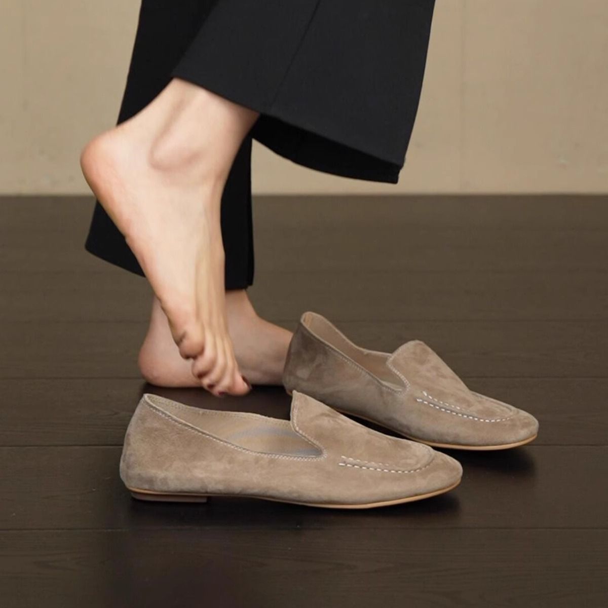 Sheepskin Version ~ Minimalist Slip-On Loafers For Women, Flat Comfortable Commuting , Versatile Round-Toe Leather_voghion.com