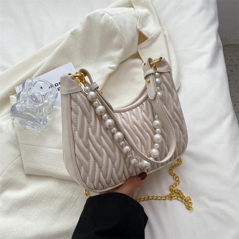 Borsa a tracolla multifunzionale con catena estiva 2025, modello di perle ricamate ad ascella, da donna_voghion.com
