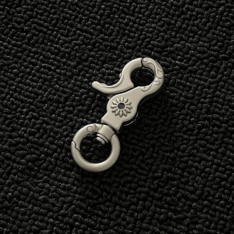 High Grade Carved Key Chain Elegant Engraved Keychain Charm - Premium Metal Craftsmanship For Stylish Key Accessories_voghion.com