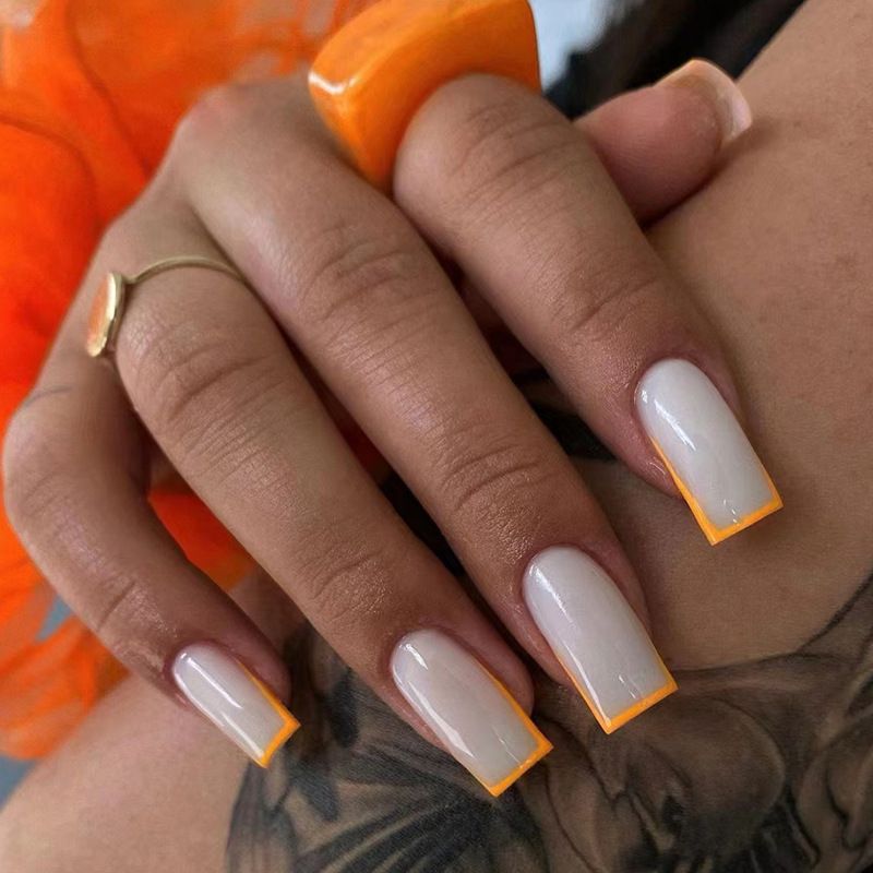 24 Stuks Eenvoudige Franse Nep Nagels Wearable Kunstmatige Kunstnagels Met Lijm Lange Doodskist Druk Op Nagels Goud Poeder_voghion.com