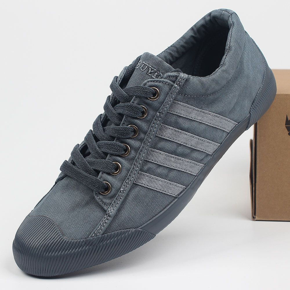 European And American-Style Retro Low Top Solid Color Non-Stinky Canvas Shoes_voghion.com