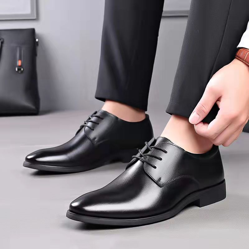 Nuevos y elegantes zapatos de cuero informales de negocios elevados de estilo británico para hombres seleccionados, zapatos puntiagudos simples y versátiles a la moda_voghion.com