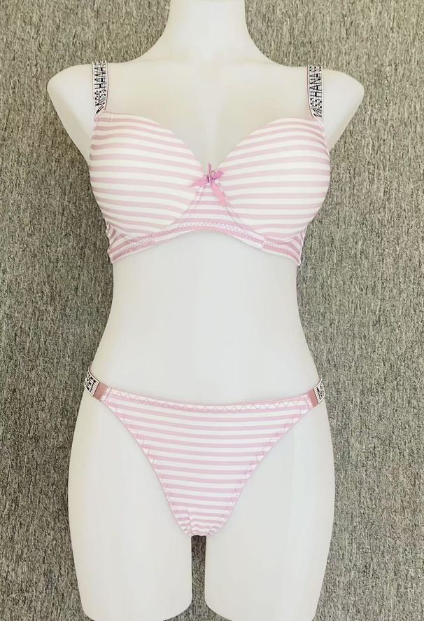 Women's Push-Up Bra With Rhinestone Straps & Lace Trim – Full Coverage 3/4 Cup, Comfortable & Breathable, Sizes 46-52C_voghion.com