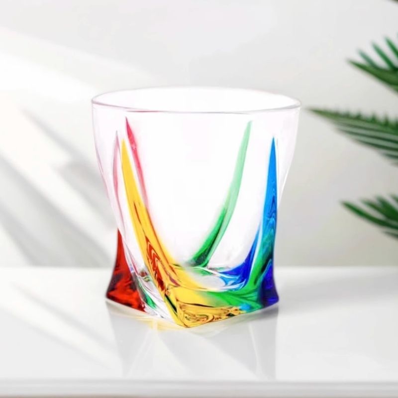 Take photo of a high-end painted whiskey crystal glass cocktail glass, SRT_voghion.com
