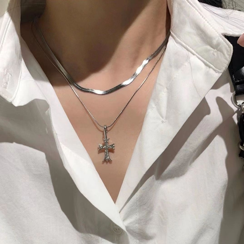 Collana a doppio strato con croce in zirconio super scintillante per nicchia femminile, semplice, versatile, alla moda e_voghion.com