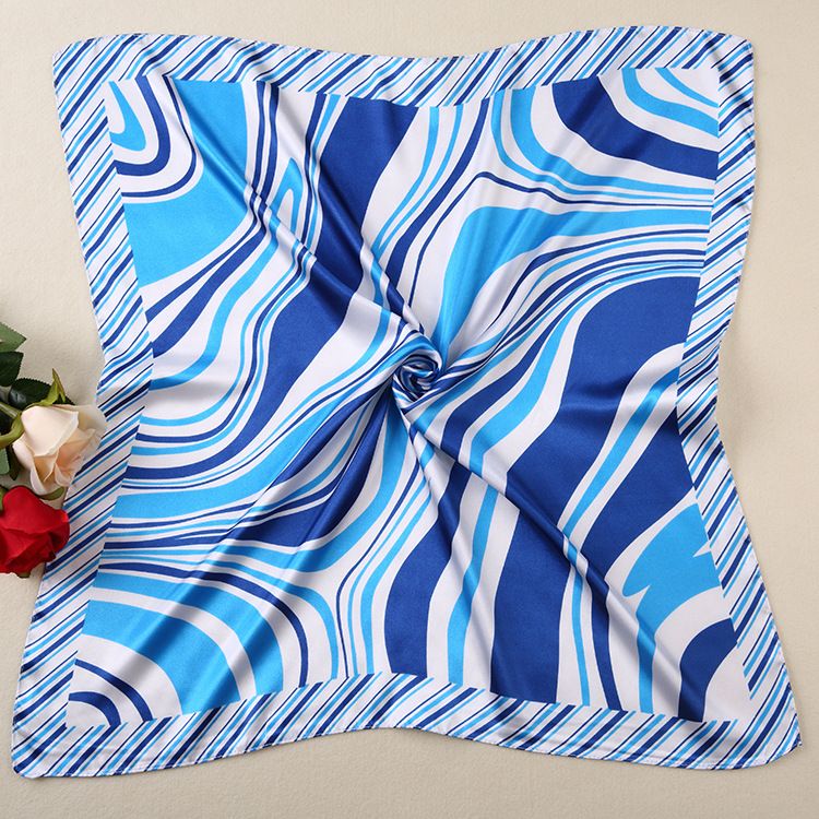 Produttore di Yiwu di varie piccole sciarpe coreane all'ingrosso in seta professionale stampata da donna_voghion.com