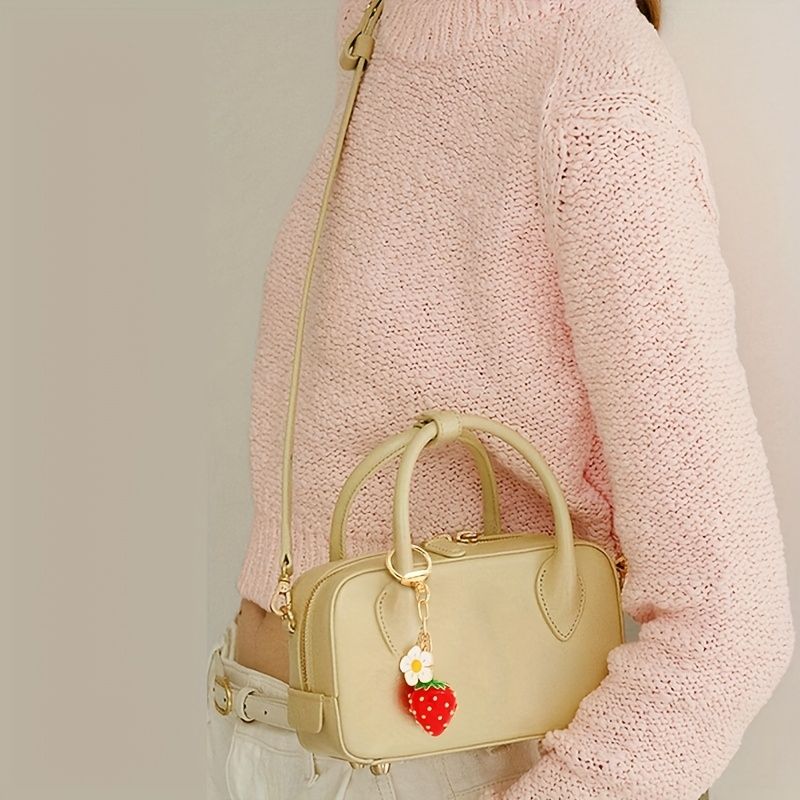 Strawberry Gold Bag Charm Keychain Women's Fashion Fruit Flower Keychain Cute Wallet Pendant Car Keychain Jewelry Gift_voghion.com