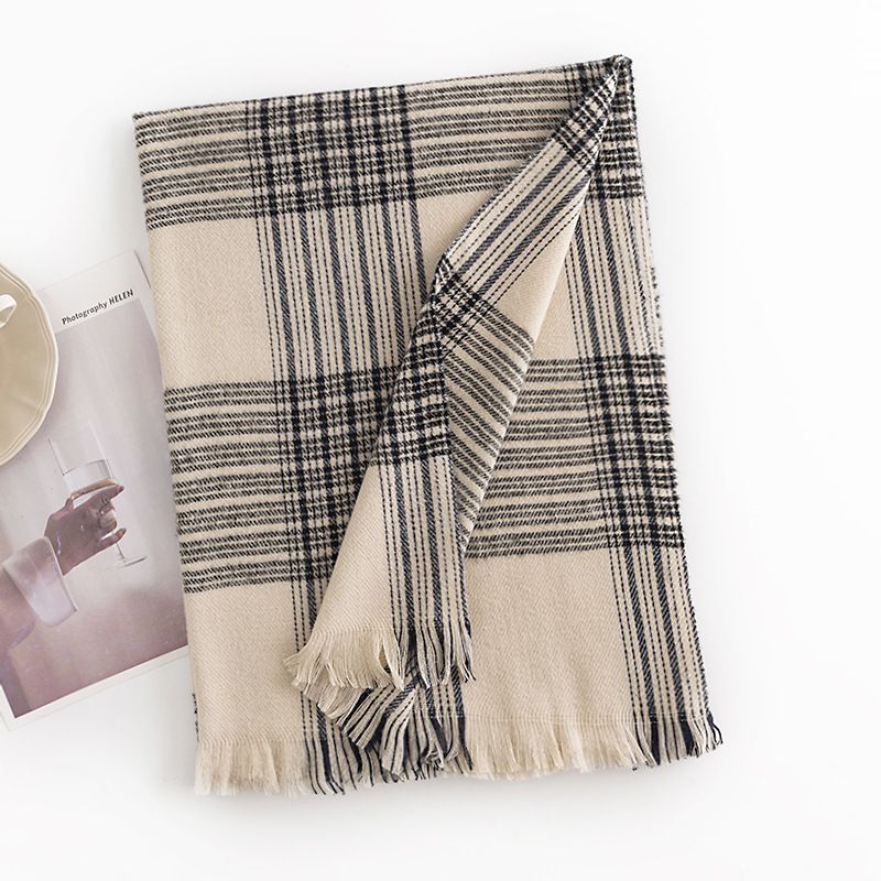 Elegant temperament Women's fashion commuting  cashmere plaid warm shawl neck protection cold scarf_voghion.com