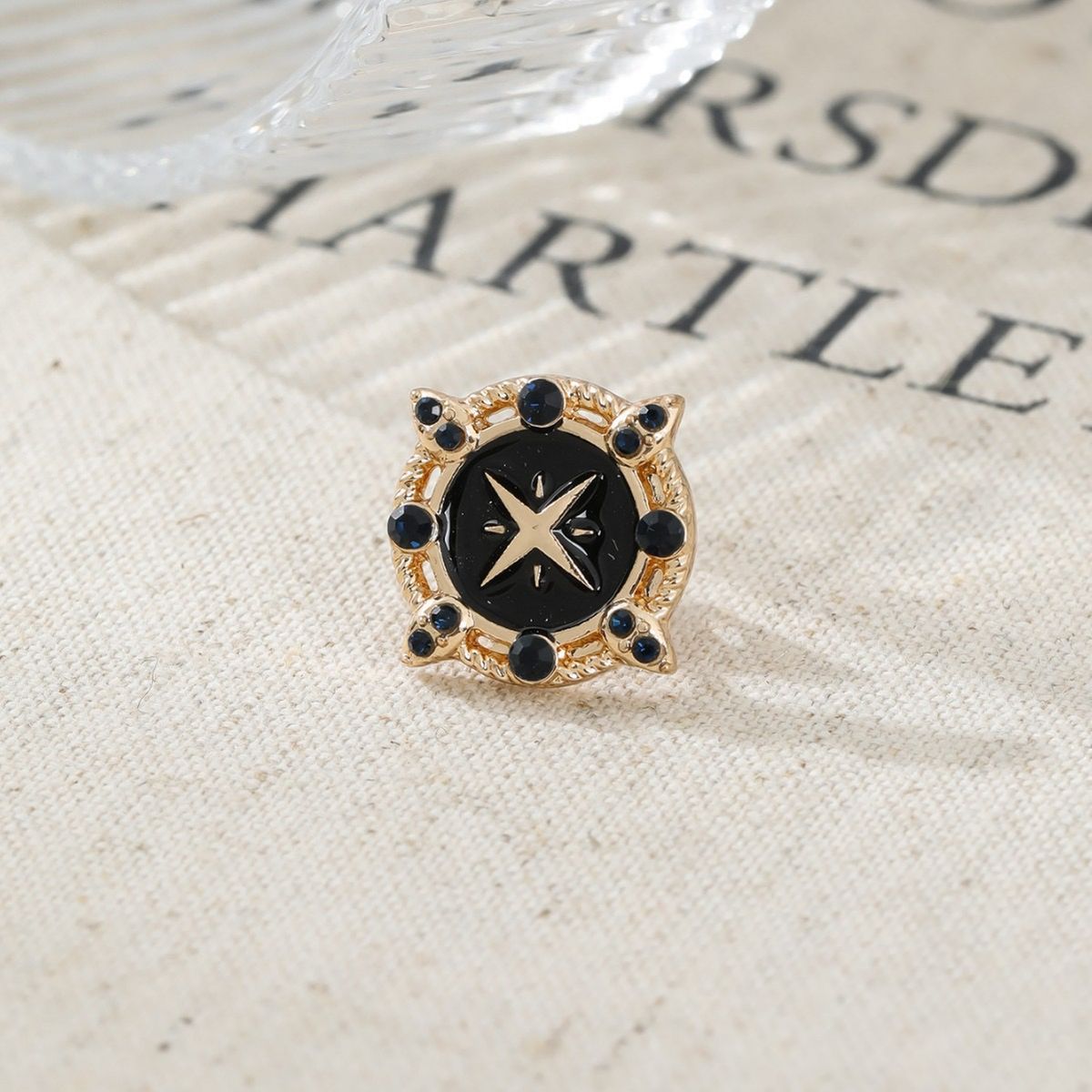 Men's Vintage Gold Brooch Lapel Pin Fashion Trend Emblem Corsage Suit Trend Accessories_voghion.com