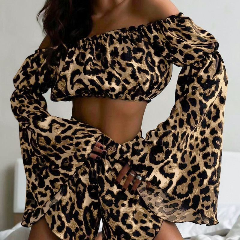 Damenbekleidung One-Shoulder-Trompete Langarm Leopardenmuster Kurzes Top Shorts Zweiteiliger Anzug_voghion.com