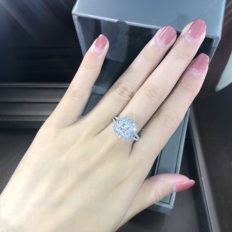 Unisex fashion eight hearts and eight diamond micro inlaid ring light luxury group inlaid engagement ring_voghion.com