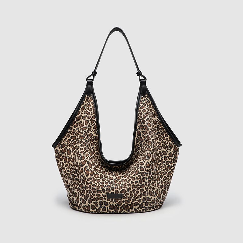 Leopard Large Capacity Ladies Handbag 2025 Spring Summer New Korean Version Of The Lazy Fashion Multifunctional Commuter Shoulder Bag Fashionable_voghion.com