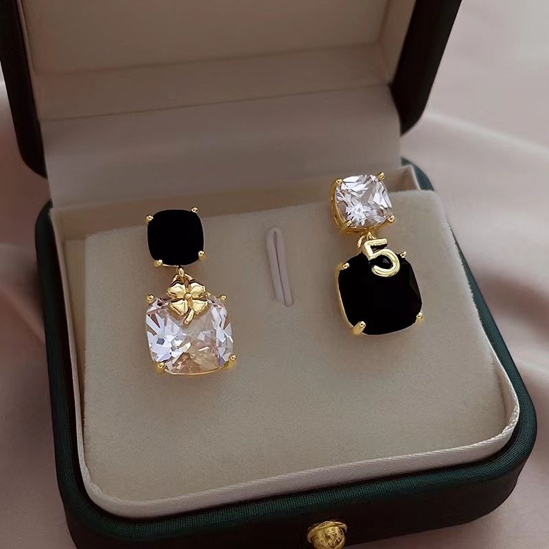 Damenohrringe Zirkonohrringe für Frauen Nischendesign High-End-Ohrringe 2022 neuer trendiger leichter Luxus-Ohrschmuck_voghion.com