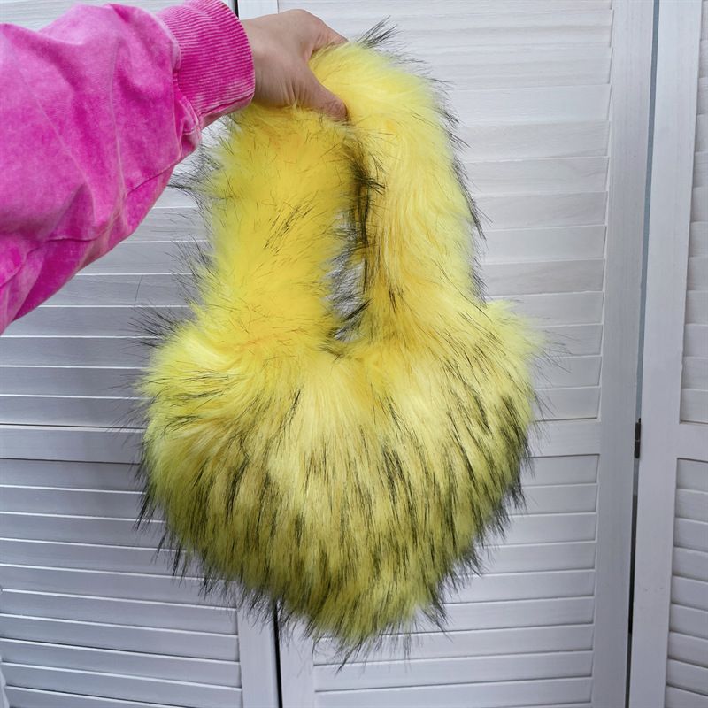 Borsa a tracolla a forma di cuore in pelliccia sintetica – Adorabile mini borsa con design a conchiglia per ragazzi e ragazze, leggera ed elegante per l'uso quotidiano_voghion.com