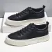 Uomo Classiche Sneakers Bianche Casual Morbide in Pelle con Lacci Moda Uomo Scarpe da Passeggio all'Aperto Scarpe da Ginnastica Maschili_voghion.com