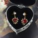 Eleganti e versatili orecchini in stile retrò francese con perle barocche a forma di cuore rosso vino_voghion.com