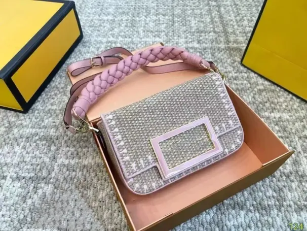 Kadınlar için Tasarımcı Mini Omuz Dokuma Hasır Çanta Yazlık Plaj Çevirmeli Çapraz Çanta Sıfır Cüzdan_voghion.com