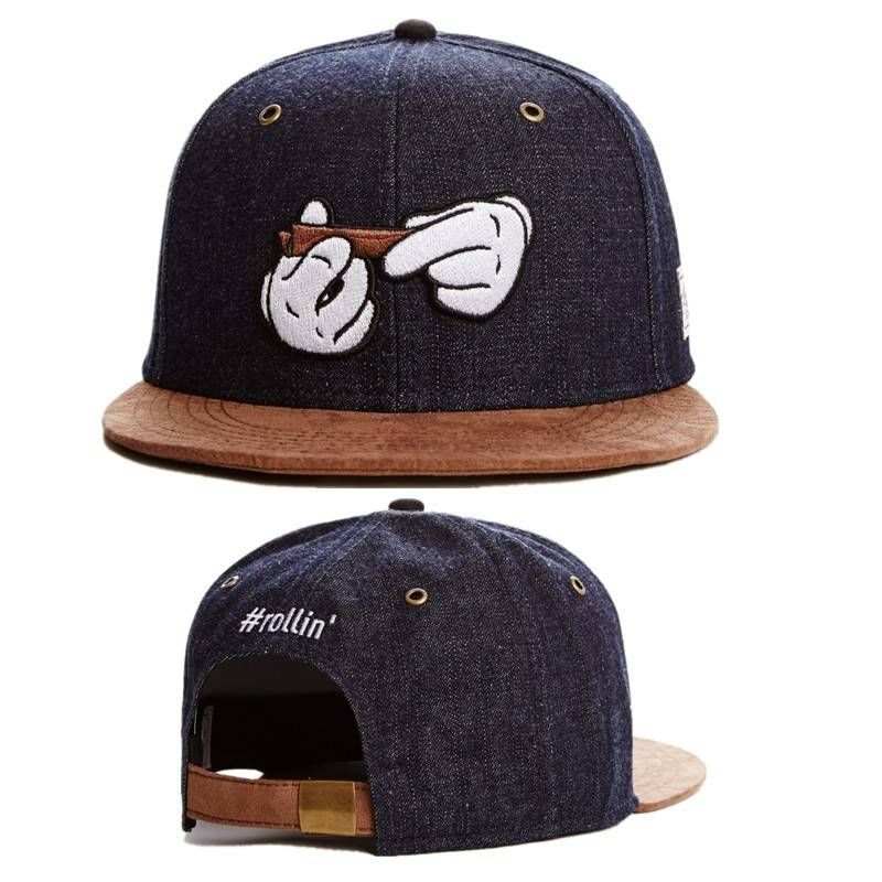 Fashionable Couples: Exploring the Trendy Style of Baseball Hats for Men and Women's Outdoor Leisure Couples_voghion.com