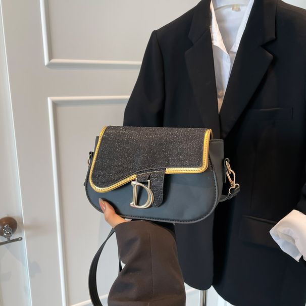 Ladies Chic D Monogram Crossbody Bag Glossy Finish Spacious Magnetic Snap Closure Adjustable Strap Commute Travel Bag 21*6*13cm_voghion.com