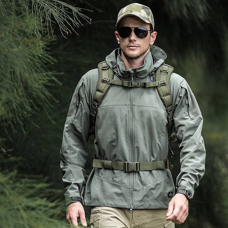 Urban Tactical Softshelljacke – Leichte, wasserdichte Windjacke zum Wandern/Skifahren/Pendeln (Grau/Schwarz/Khaki/Oliv)​_voghion.com