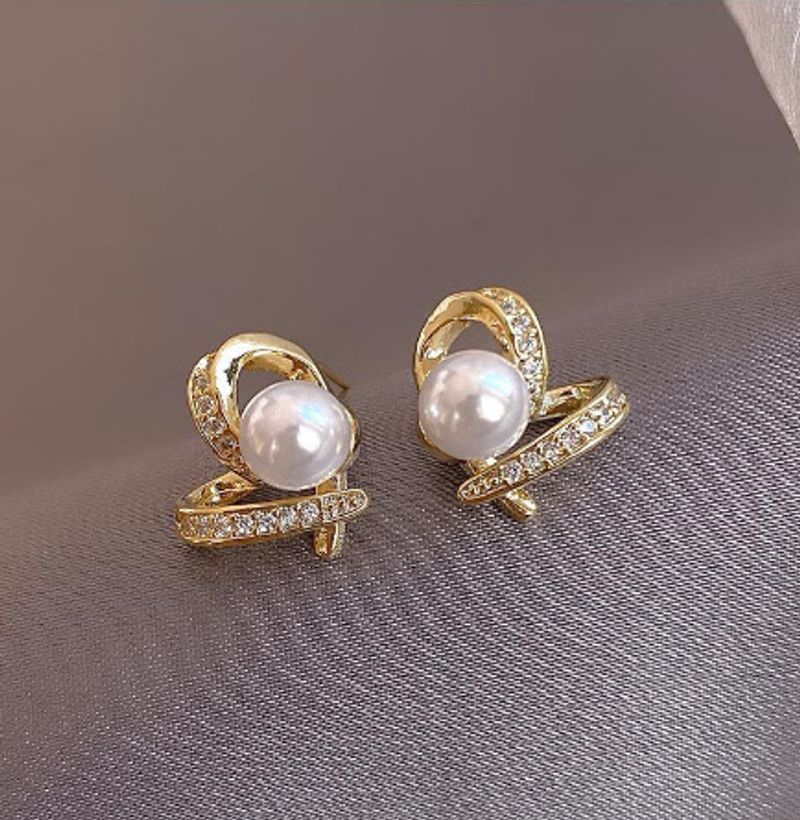 S Silver Needle Korean Heart Pearl For Women Elegant Fashionable Internet Celebrity Ins Style Stud Earrings_voghion.com