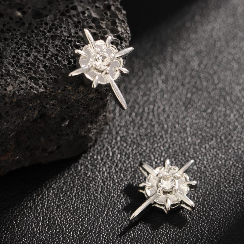 Clip Earrings Eight Pointed Star Magnetic Ear Clip For Men Without Pierced Ears, Simple And Versatile, High End Earrings For Women_voghion.com