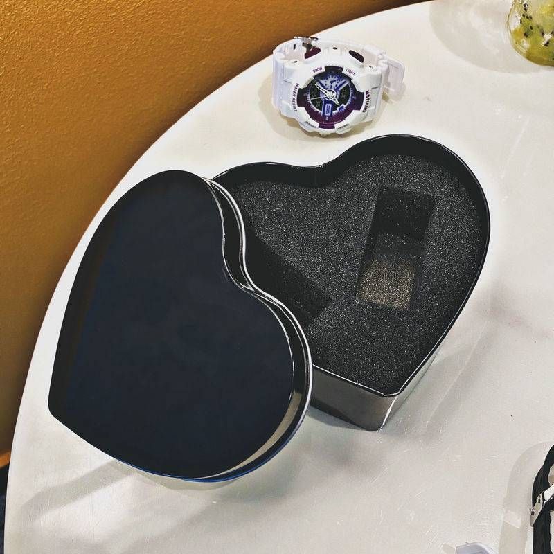 Lovers Watch Box Love Shaped Creative Tinplate Can Gift Box Gift Box Jewelry Box_voghion.com