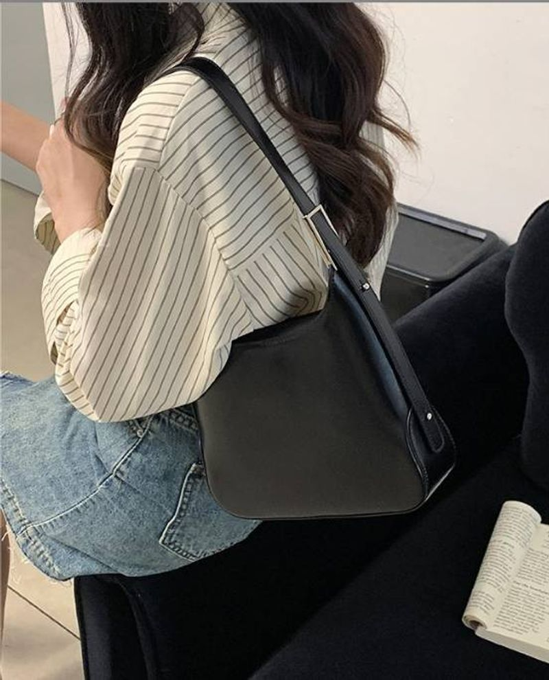 Weiße Ein-Schulter-Spezialtasche Damen 2024 Neue Temperament-Aeltasche Hochwertiger Sinn Einfache Ledertasche_voghion.com