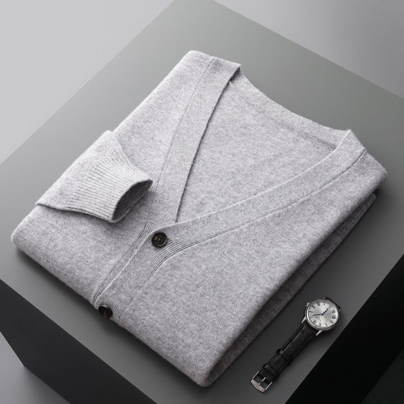 Frühling und Herbst neue Kaschmir-Strickjacke für Herren mit V-Ausschnitt, einfarbig, dünn, lockerer Wollpullover für Jugendliche in Übergröße_voghion.com